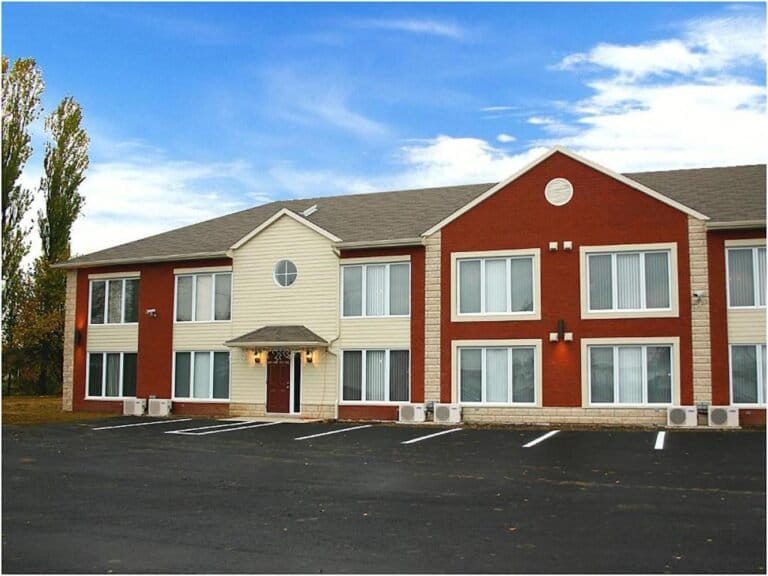 Travelodge by Wyndham Drummondville 1 768x576