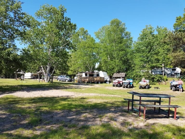 Camping Lac Gatineau - Mont-Laurier - Laurentides