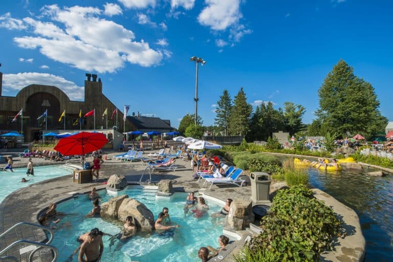 Parc aquatique Sommet Saint Sauveur Laurentides 768x512