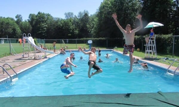 Le Camp des Îles-Laurentides.jpg