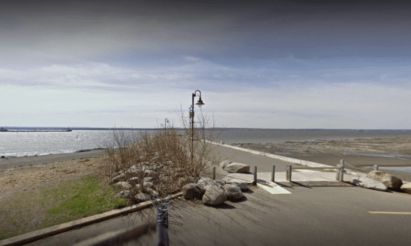 Quai - Phare de Saint-Jean
